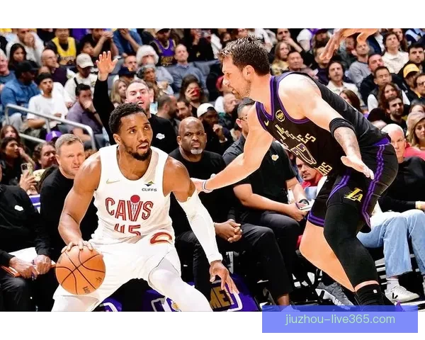 詹姆斯创造新纪录 东契奇42分12篮板成队史第一人